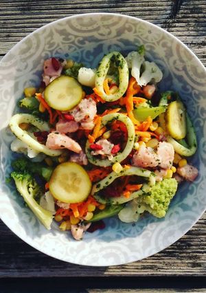 Une photo de Salade "mar y verduras"