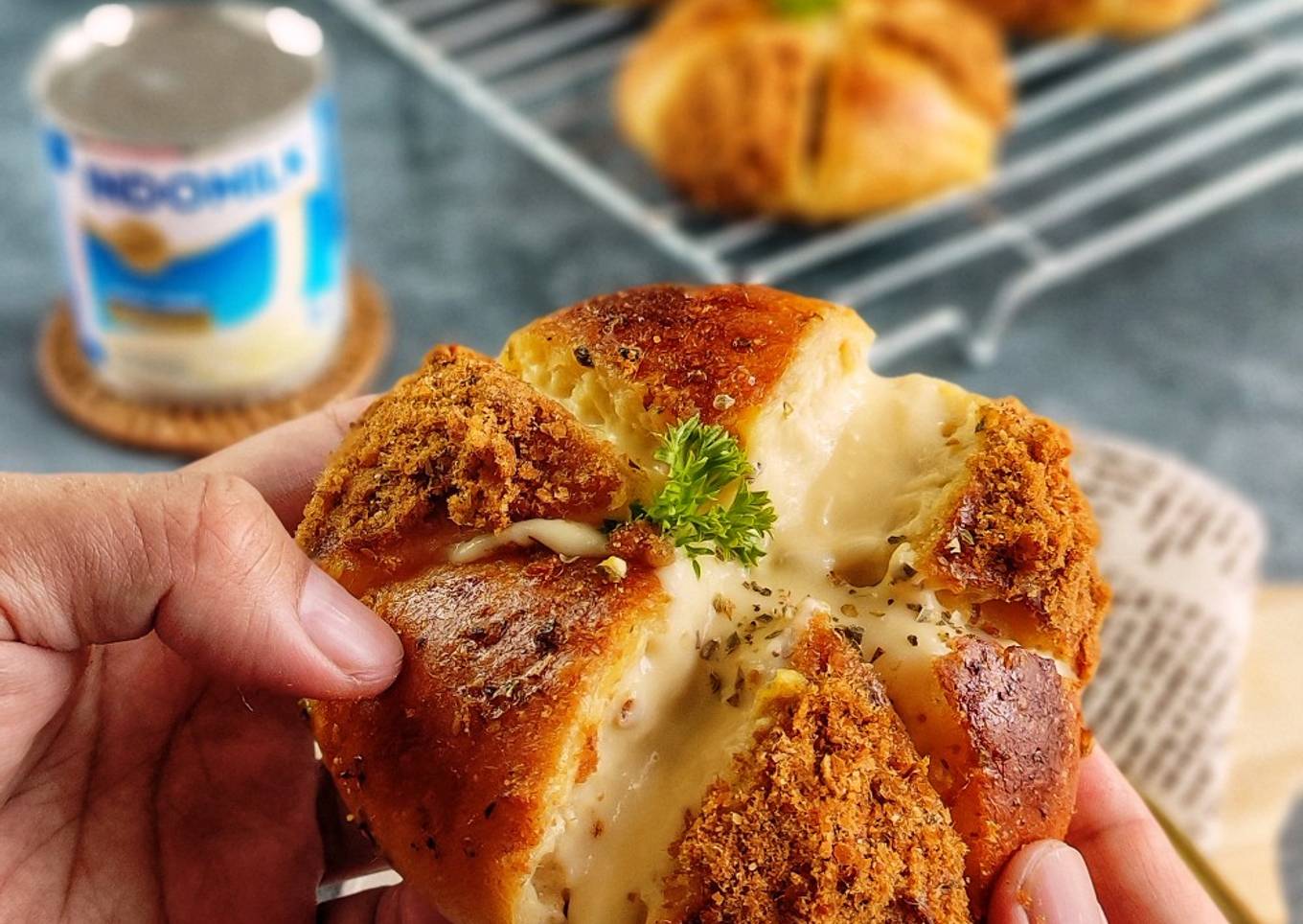 Abon Garlic Cheese Bread