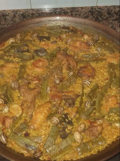 Una foto de Paella Valenciana