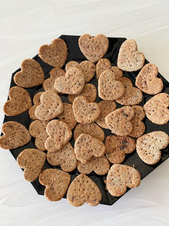 A picture of Baked dates puri.