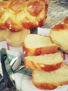 Hình của món Le Brioches (Bánh mì hoa cúc).