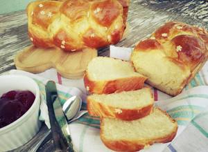 Hình của món Le Brioches (Bánh mì hoa cúc).