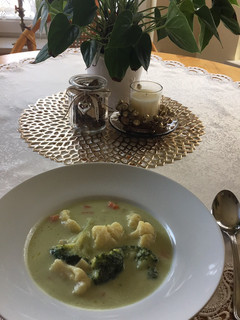 Zöldségleves (karfiollal-brokkolival) recept fotója