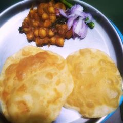 A picture of Maida poori.