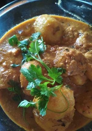 A picture of Aloo Dum.