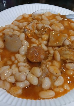 Una foto de Alubias blancas y Callos de bote en Microondas