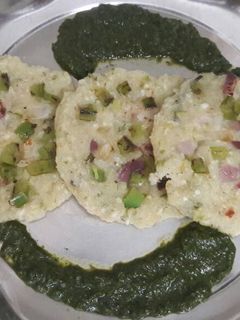 पनीर के उत्तपम (Paneer ke uttapam recipe in hindi) रेसिपी मुख्य फोटो