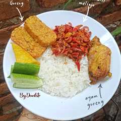 รูปของ Nasi oseng kulit melinjo