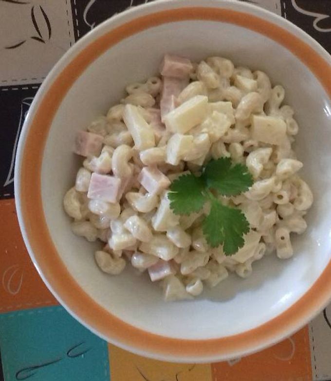 Una foto de Ensalada de codito