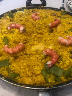 Una foto de Paella mar y montaña