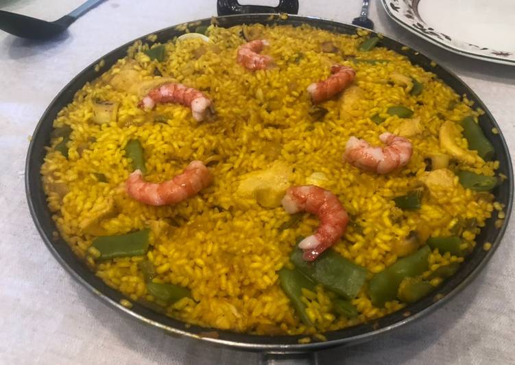 Paella mar y montaña