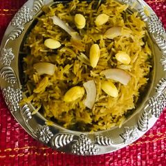 A picture of Gur walay chawal.