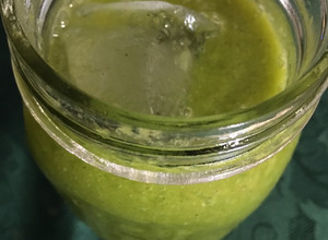 Una foto de Batido de Kiwi-Cúrcuma-Espinacas (smoothie)