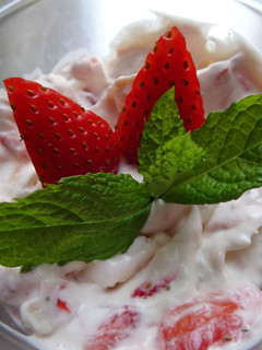 A picture of Eton Mess.