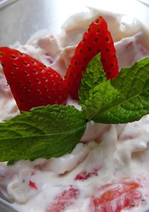 A picture of Eton Mess.