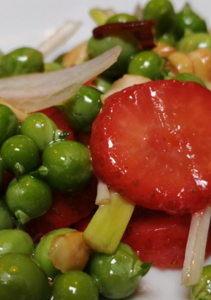 Una foto de Ensalada de guisantes y fresones