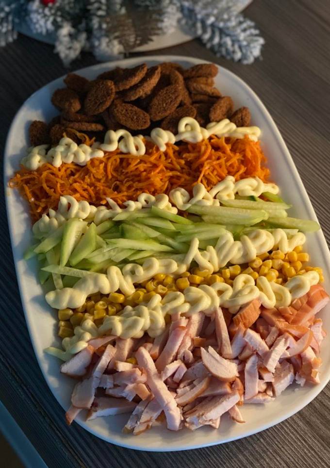 Салат з копченою куркою та морквою по-корейськи