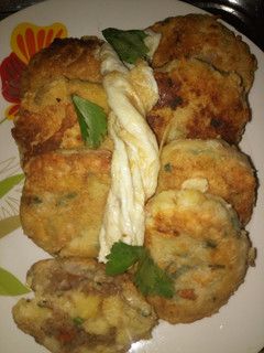 A picture of Irish potatoe patties.