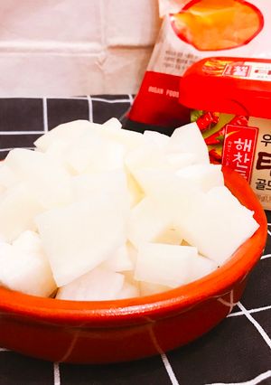 【影片】韓式醃蘿蔔【老娘的草根飯堂】 的食譜成品照片