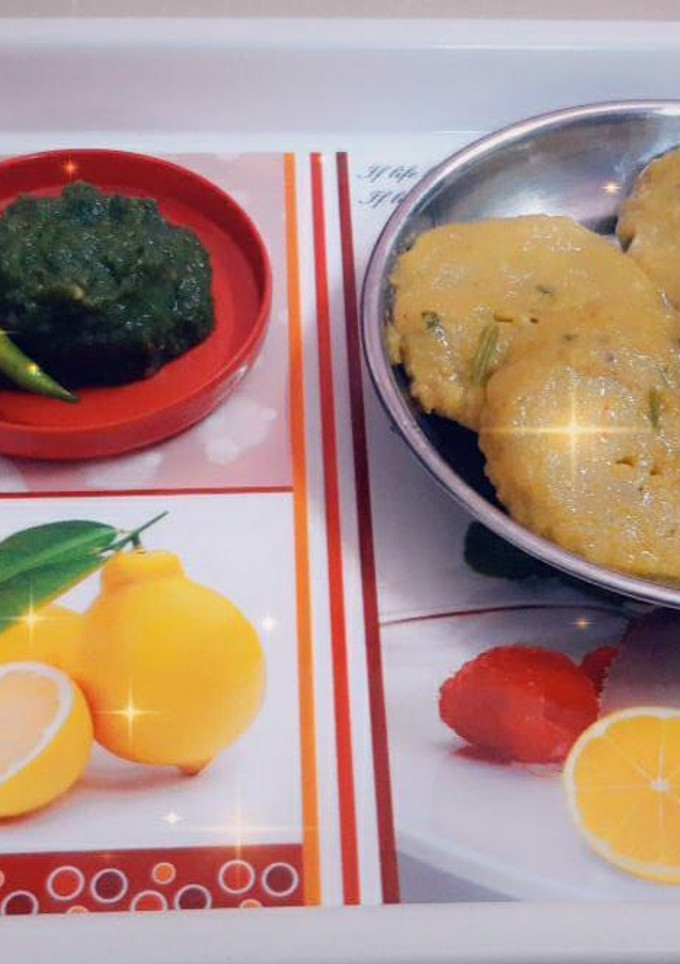 कॉर्नफ्लोर बॉइल्ड ढोकले (Cornflour boiled dhokle recipe in hindi) रेसिपी मुख्य फोटो