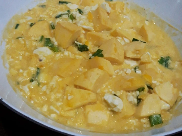 Cara Mudah Membikin Resep Tofu with Salted Egg Sauce (Tofu dengan Saus Telur Asin) yang Uenak Anti Ribet, Mantap