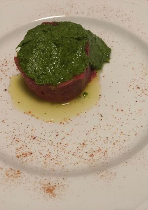 Foto di Tartare super veloce con pesto di cime di rapa