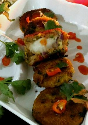 A picture of Rawa and potato Cheesey Tikki.