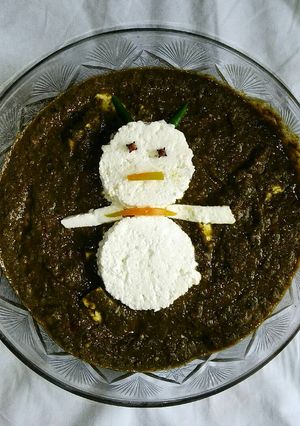 A picture of Palak methi paneer.