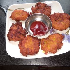 A picture of Onion fritters.