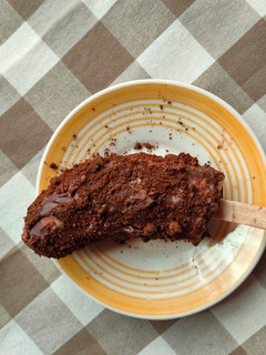 Una foto de Plátano bañado en chocolate🍌🍫
