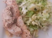 Una foto de filetes de pollo saludable