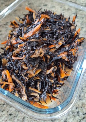 Foto resep Hijiki Tumis Aroma Wijen, Wortel & Lobak: Cita Rasa Jepang di Rumah