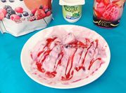Una foto de postre light de fresas con yogur