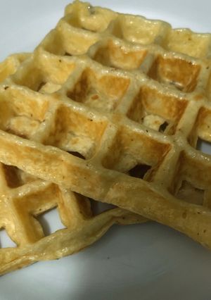 Una foto de Waffles de harina de mandioca y coco.... esponjosos, ricos y sobre todo rapidísimos!! Apto celíacos
