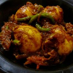 A picture of Egg Curry.