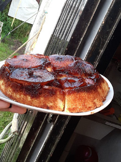 Una foto de Torta invertida de Manzana😋