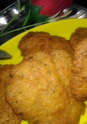 A picture of Rice flour masala matthi.