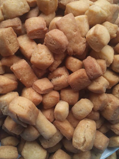 A picture of Chin chin.