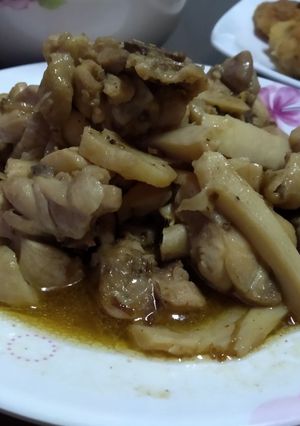 Hình của món Gà kho măng.
