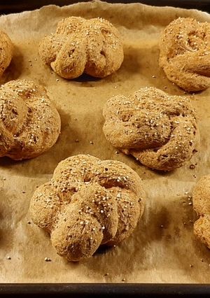 Szénhidrátcsökkentett zablisztes csavart zsemle recept fotója