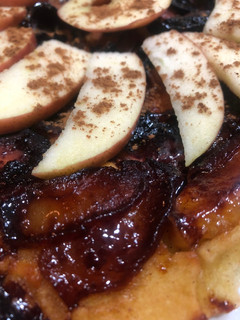 Una foto de Pay De Manzana (Sin Horno) En sartén !! En 5 pasos !!!