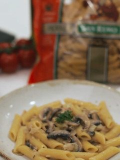 Foto resep Penne Ayam & Jamur dengan Krim