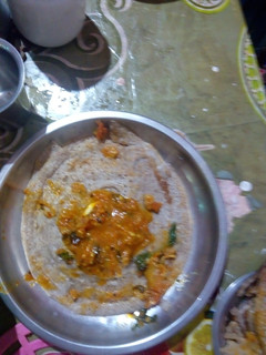 தக்காளி தொக்கு, ராகி தோசை (Thakkaali thokku Ragi dosai Recipe in Tamil) செய்முறை முக்கிய புகைப்படம்