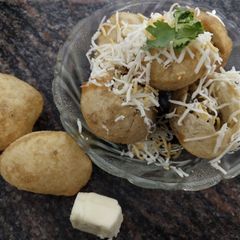 A picture of Cheese puri.