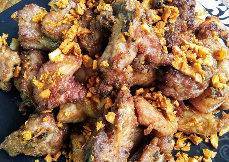 Deep Fried Garlic Pork Ribs with Delicious Dipping Sauce