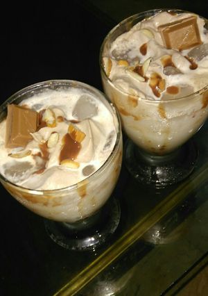A picture of Chocolate creamy shake.