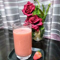 A picture of Strawberry Smoothie.