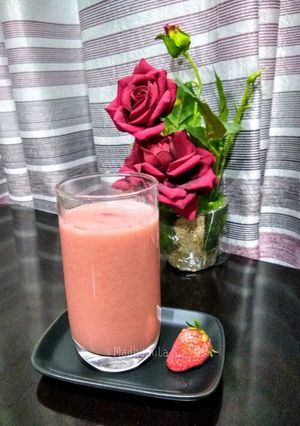 A picture of Strawberry Smoothie.