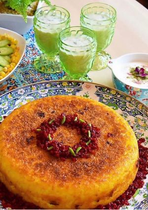 عکسی از دستور ته چین مرغ زعفرانی