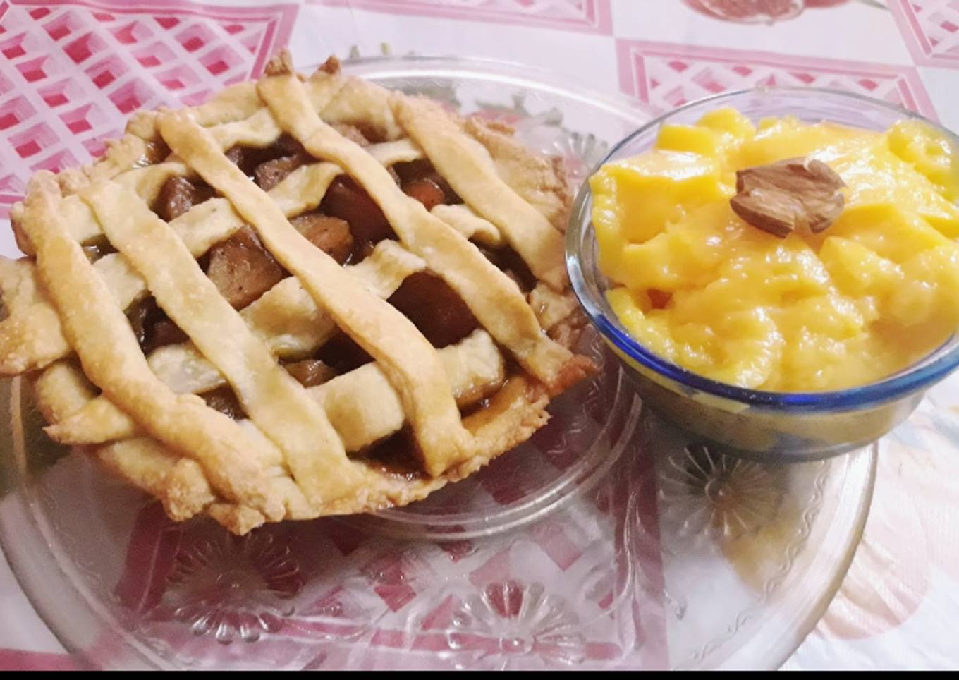 Eggless Apple pie with Vanilla Custard